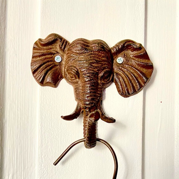 elephanthanger
